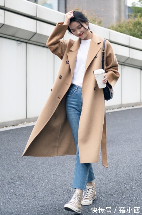 梨形身材 梨形身材找不到合适的裤子?看看这条直筒裤,配大衣和毛衣都很美