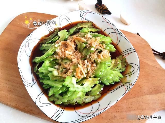 苦瓜|夏季天热，这菜清热明目，2块钱做一盘，不炒不炖简单一拌就上桌