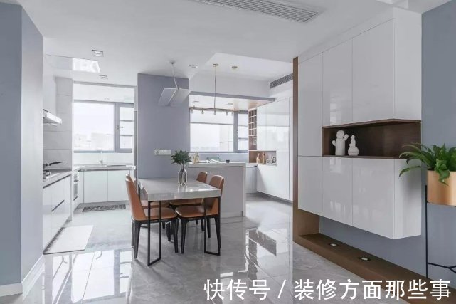 客厅|118平现代简约三居室 客厅采光怎么改善?