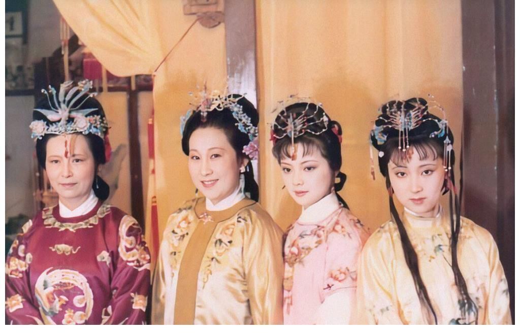 四大名著#重温《红楼梦》终于懂了:为何黛玉和宝玉二人,最终远离了薛宝钗