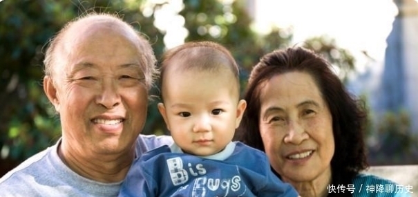 婆媳关系|姥姥成带娃主力军?伪命题的背后是奶奶的无奈:不是我不想带娃