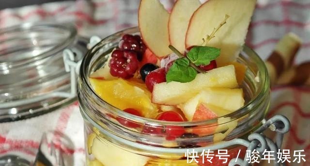 小吊苹果梨汤|苹果换个吃法,功效翻倍!一天一个,防疾病、强身体