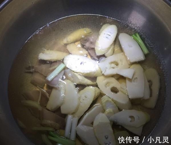 “天然雌性激素”被发现,妈妈常吃48看起来像25,女人味十足