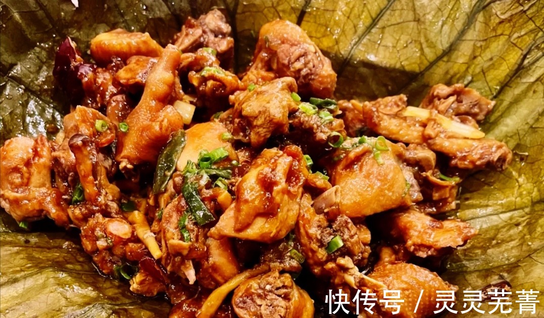 光看就知道非常好吃的家常小炒红烧肥肠，荷叶蒸鸡，糖醋排骨！