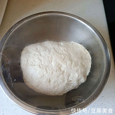 萝卜粉丝包子这样做,手残党也能当大厨