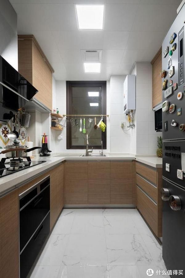 次卧书房|再买房，我一定学他家坚持去电视墙化，卧室书房合二为一，太实用了