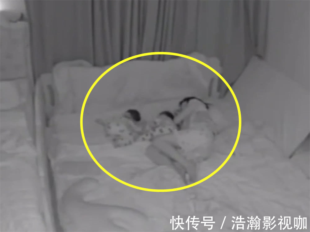 出差|爸爸出差了,因为想孩子打开监控看,半夜的这一幕让他瞬间泪崩