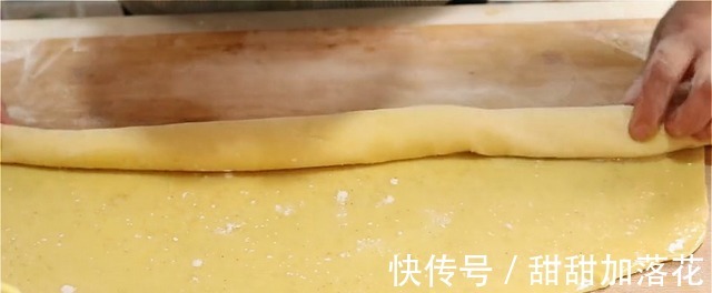 一碗面粉加一个鸡蛋居然这么好吃,不用蒸不用炸,出锅我流口水了!