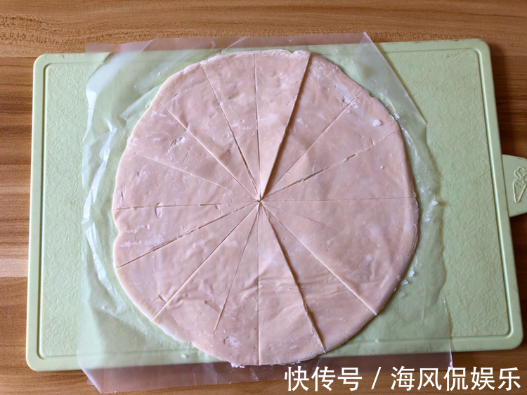 它比面包快手，比蛋糕好吃，香酥美味，一口一个真过瘾