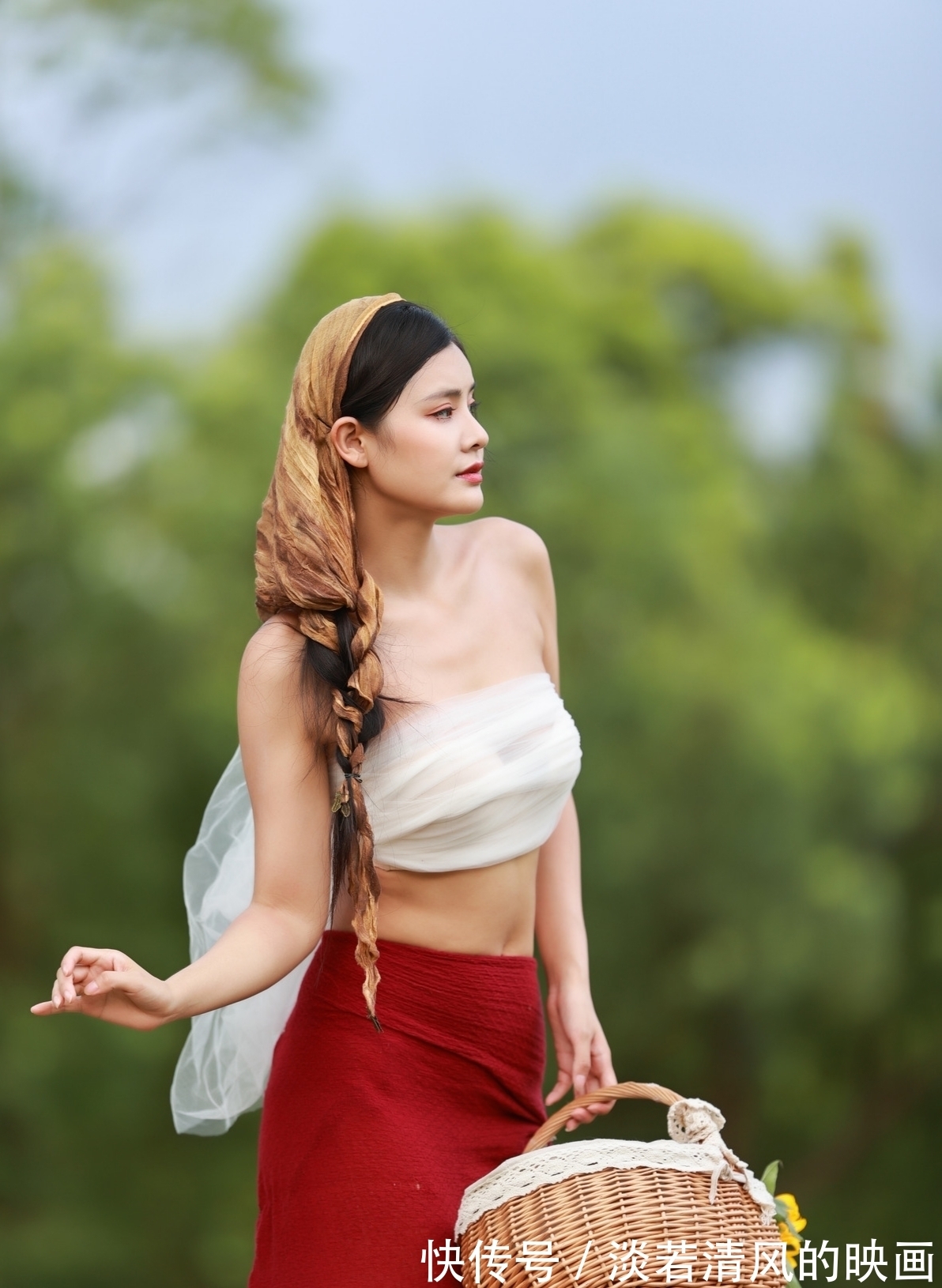 车水马龙#藏头诗·九首丨而今未受三年事,遇我曾经枕上人