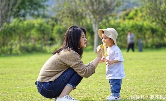 家长不以为然的这细节,却可能是孩子最后一根稻草,即便他才4岁