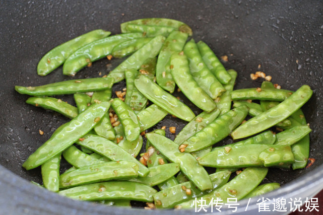 大虾|减肥期也能吃的家常小炒，高蛋白低脂肪营养足，脆嫩鲜美老少皆宜