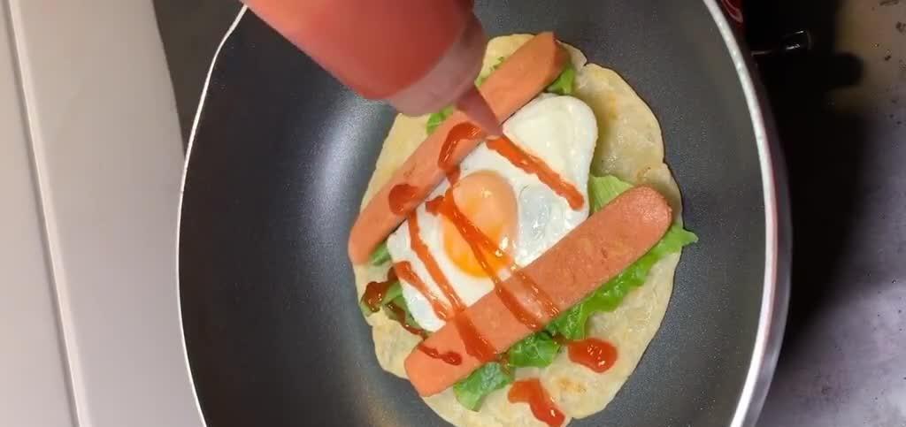 手抓饼的做法,包一包卷一卷外酥里香,营养丰富早餐晚餐都合适!