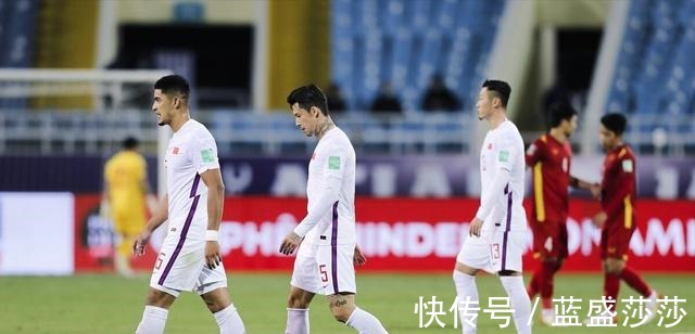越南队|三问国足李霄鹏用人为什么要受舆论影响中国足球输明白了么!
