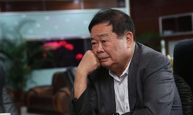 买房|小猪佩奇:猪爸的车坏了,这下麻烦了,谁能来帮帮这倒霉的一家