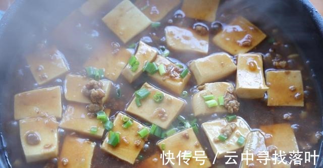 一款让你百吃不腻的菜品,口感一流,汤汁更下饭,让你越吃越馋!