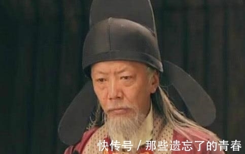 武康|大臣连出两个上联，小乞丐随口就对出下联，大臣吓出一身冷汗