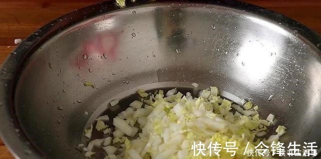 吃了半辈子玉米面，这种做法还是头一次见，营养健康，真馋人