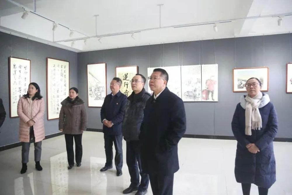  弘扬|我校“弘扬抗疫精神 谱写时代华章”书画作品展开幕