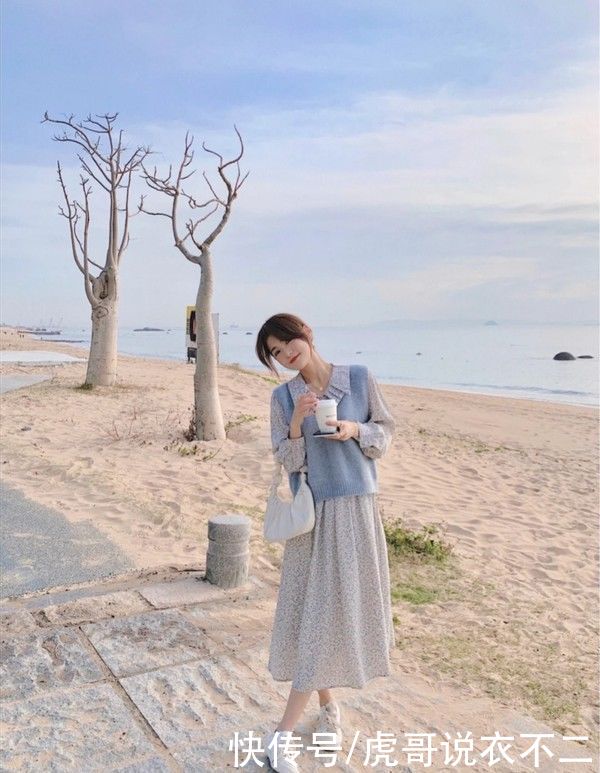 不知道春天穿什么好看？试试碎花裙吧！它能给你无尽少女感