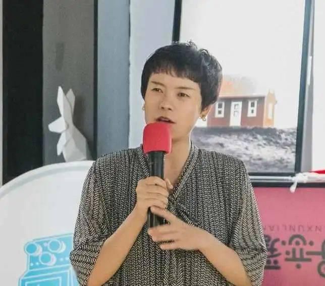  两箱寿司|当一个厨子去讲脱口秀，连舞台都变得好笑