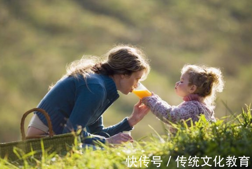 四方面|舍得在这四方面“较真”,孩子会更有出息,父母教育的正确方式