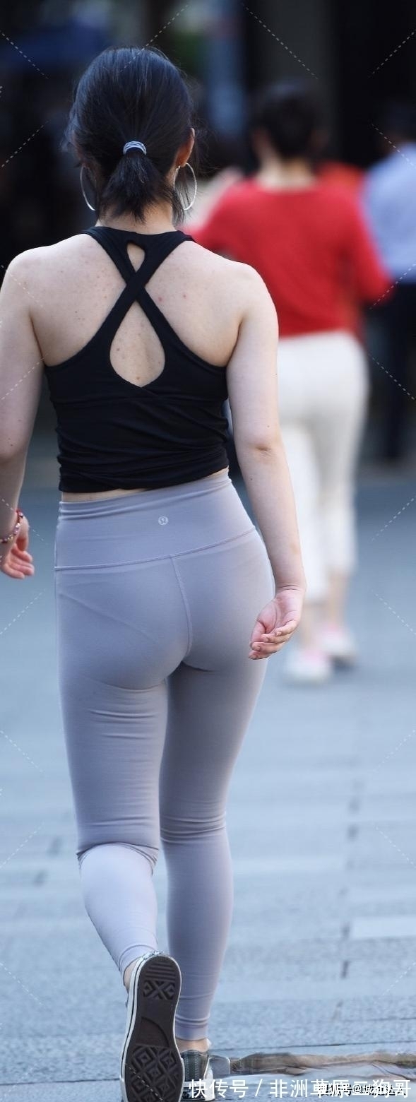 t恤 美丽优雅的瑜伽裤穿搭更显文雅范,展现美好气质,舒爽透气