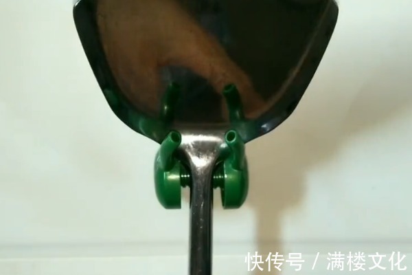 厨房|洗洁精用完了,压嘴不要扔,放在厨房有大用处,隔壁邻居抢着学