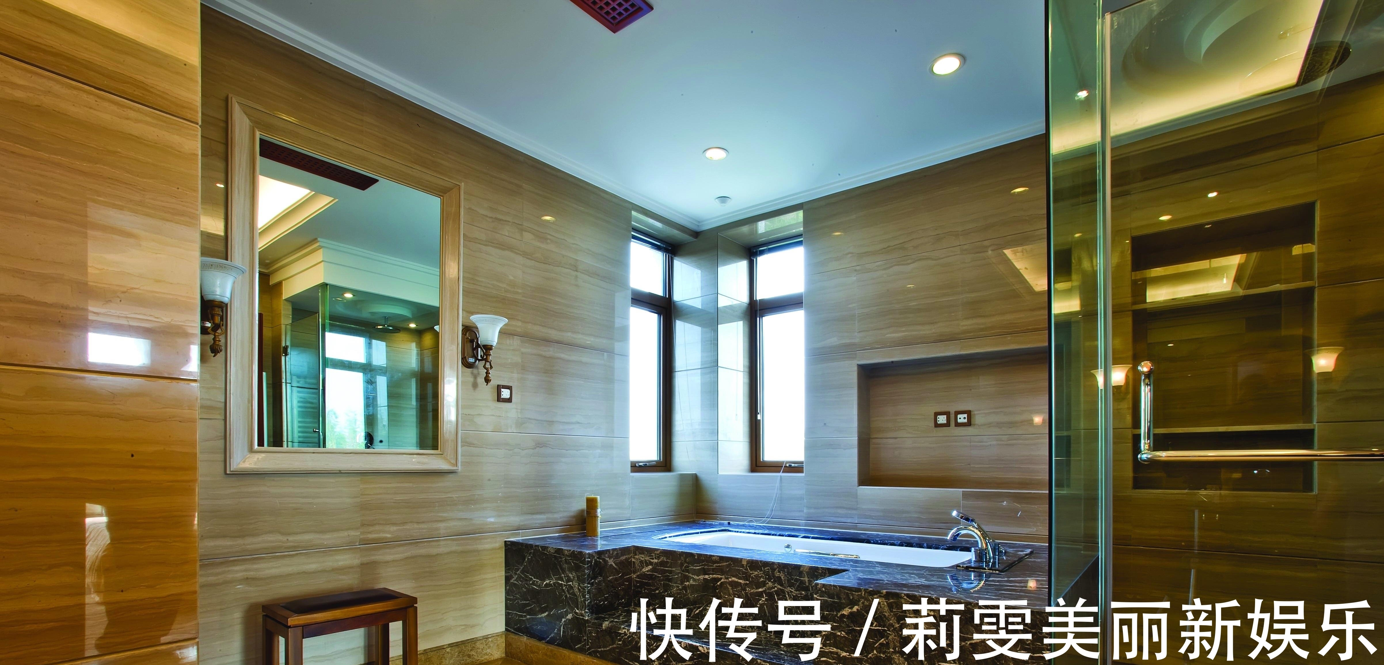 卫生间|现在装浴帘太落后了,土里土气的!聪明人都装这种淋浴房,好看!