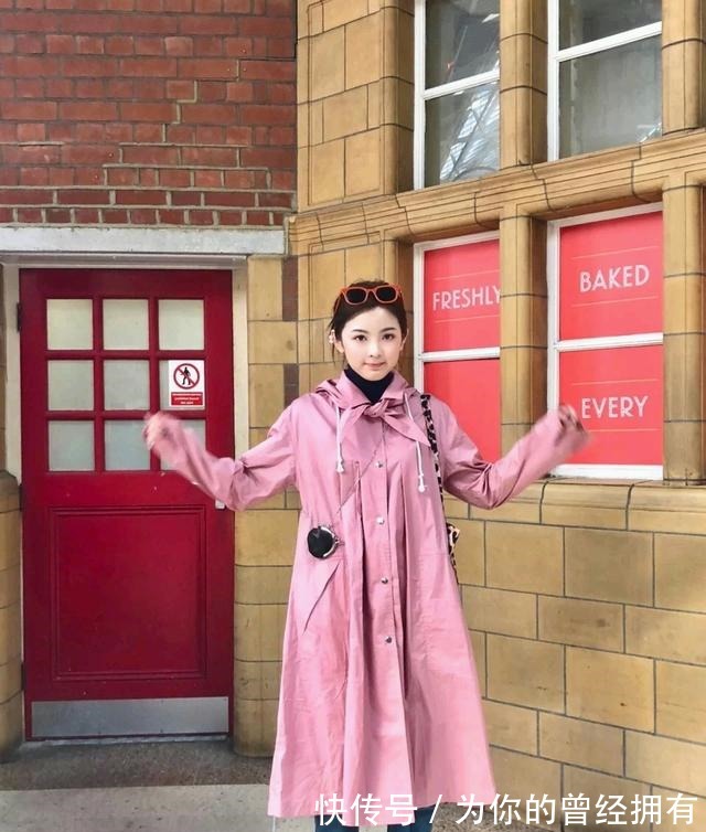 时尚 短外套已经不流行了，今年秋天流行长风衣，搭配好了显高又时尚！
