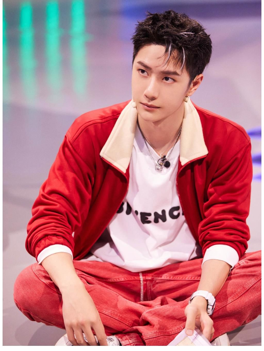 艺德|王一博何炅要参加艺德培训班!竟然还有几个“没德”的艺人在场?