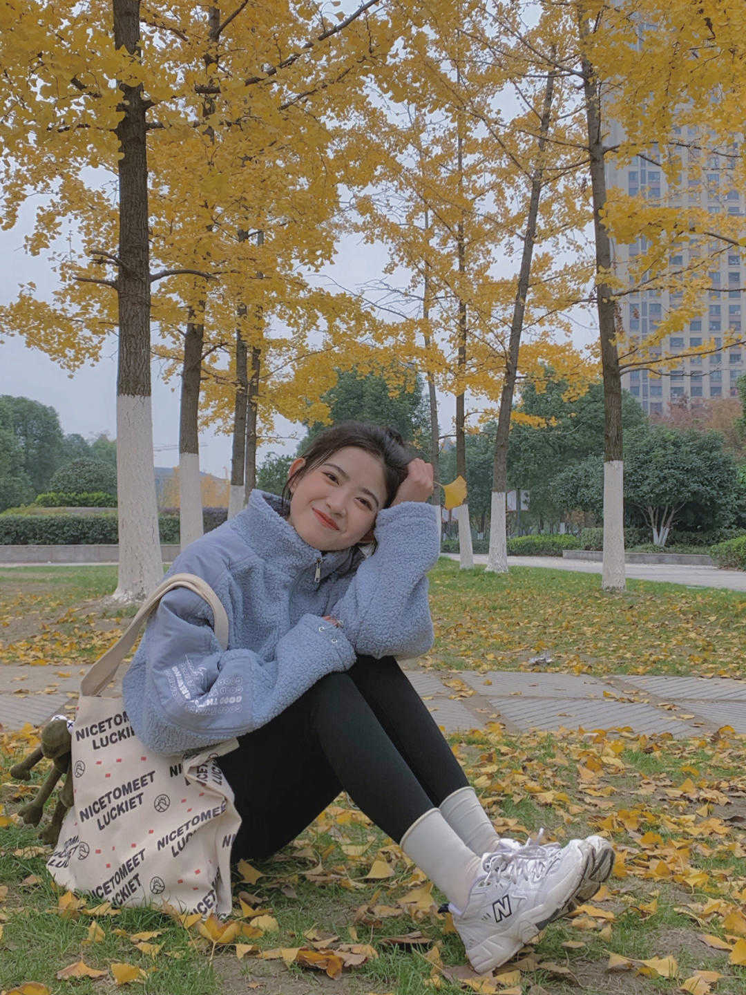 搭配 入冬后,还种裤子那么火,竟然是打底裤的升级版?简直太显瘦了!