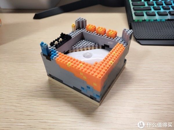 有意思的小颗粒积木——像素屋“矿洞世界”夜灯笔筒试玩