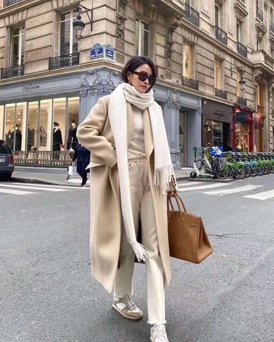 不要低估叠穿搭配，丰富的层次感让你保持时尚