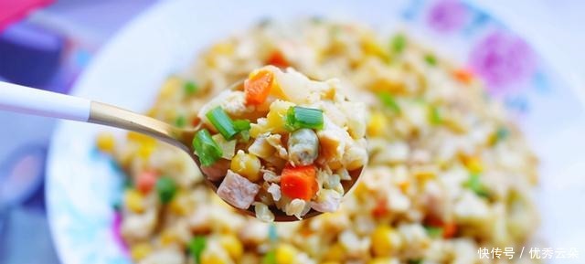 欧阳娜娜同款无米蛋炒饭,健康低脂,减肥解馋两不误