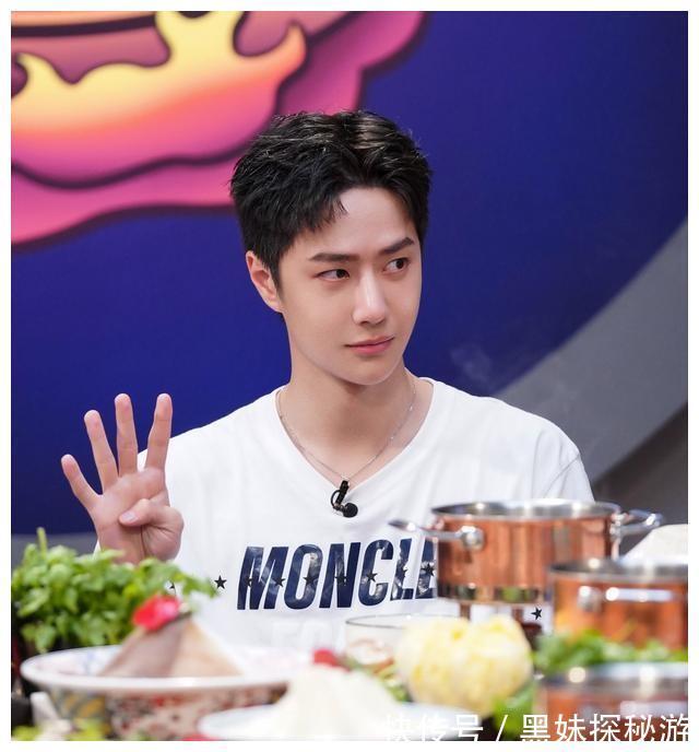 椰子|这街火锅局:王一博和刘宪华用脚开椰子,张艺兴玩游戏输给韩庚