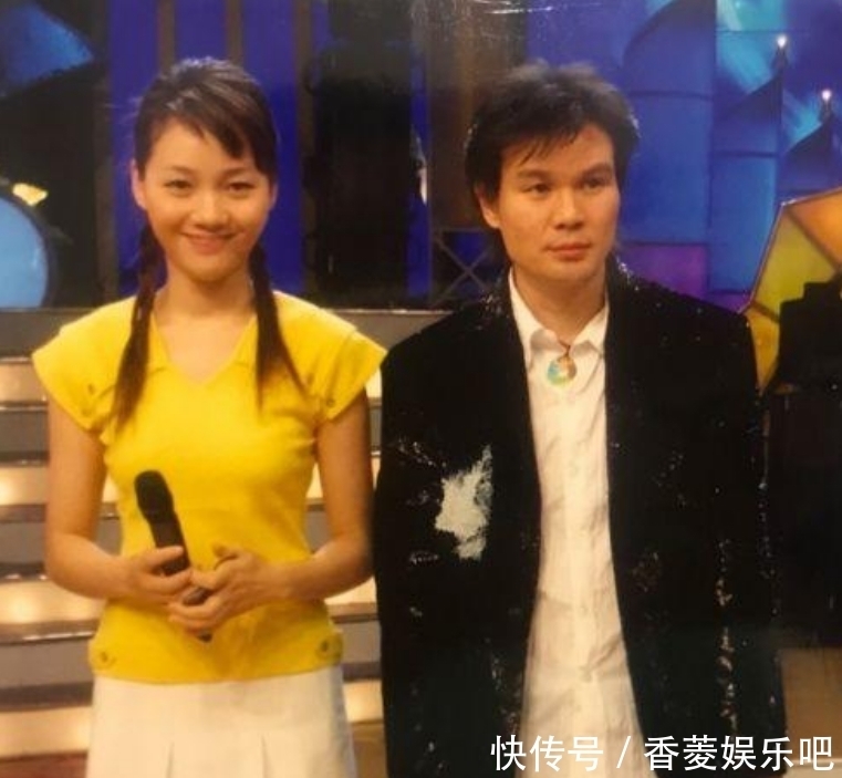 周群:被称为“安徽卫视一姐”,出道30年月薪为何才3000?