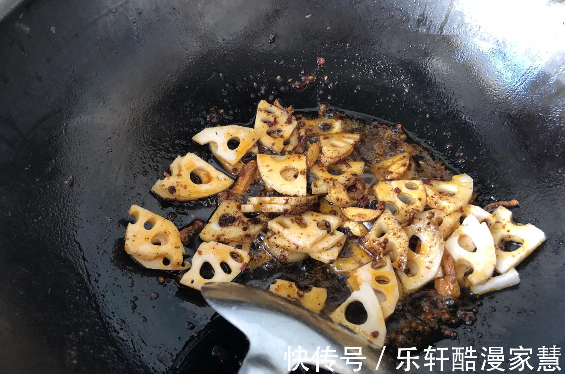 干锅虾|吃一回爱一回的干锅虾,怎么吃都吃不腻,用料简单,在家就能做