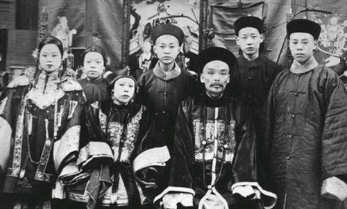 白夜行#启功看到“清华园”三字后，为何长叹一声大清王朝怎能不完啊