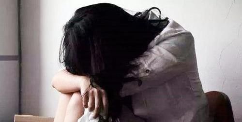 宝宝|哄娃时常用的这一姿势,对孩子的伤害很大,多数父母还在犯