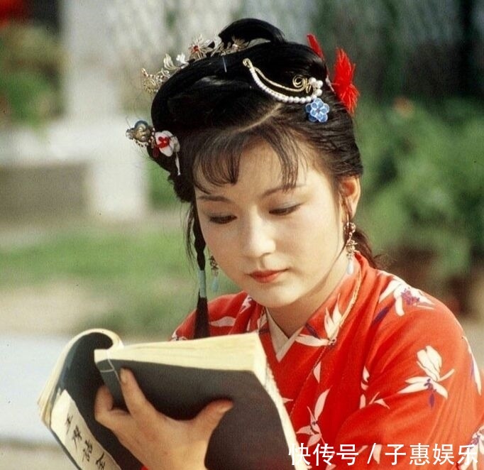 湘云@史湘云为何频频挑刺,总是暗中讥讽诽谤林黛玉?袭人一语道出真相