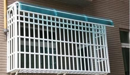 防盗窗|老婆坚持阳台不做防盗窗这样设计，家人不解，完工才知实用服气