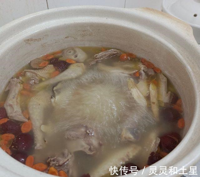 当归黄芪鸽子汤！