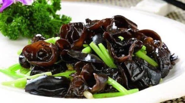 金针菇|8月多吃4种菜,隔夜排光宿便,小肚子不见了,皮肤更加水灵