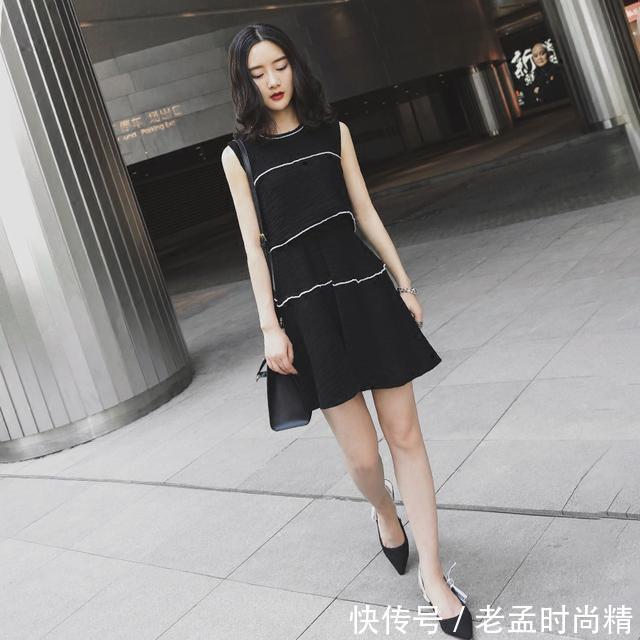 系带 只要你选对了,连衣裙怎么穿都很美