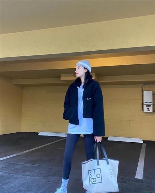 吊打大衣、羽绒服的外套来了，时髦又保暖，实至名归的“衣王”！