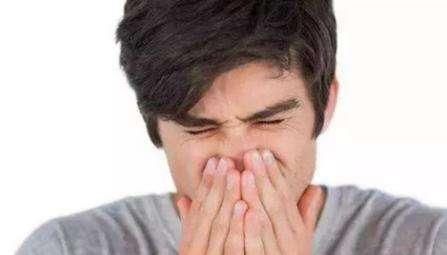 坏习惯|嘴上有3种变化，多半是肝不健康的表现，不妨自查一下