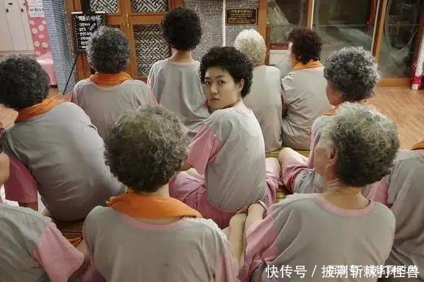 女人味|你妈过年烫头了吗给妈妈们推荐三款发型,时髦减龄又有女人味