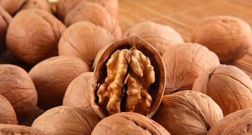 只能|核桃只能補(bǔ)腦？錯(cuò)了！還有幾大功效更重要，老年人常吃身體好