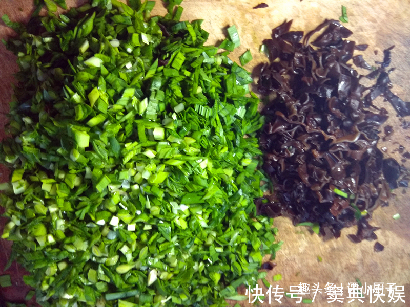 素三鲜饺子怎样做才好吃关键在饺子馅,大厨教你几招,一顿40个